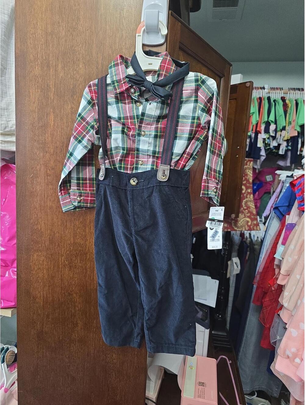 New four piece set by carter's nine month item, 328